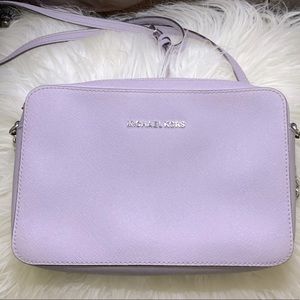 Michael Kors Crossbody Lavender (used)